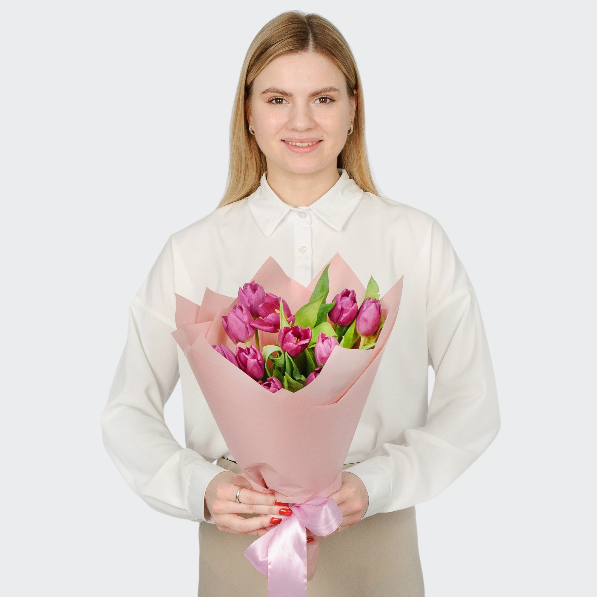 Букет 11 фиолетовых тюльпанов