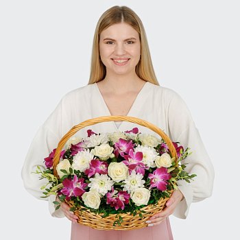 Букет в корзине Империя Солнца