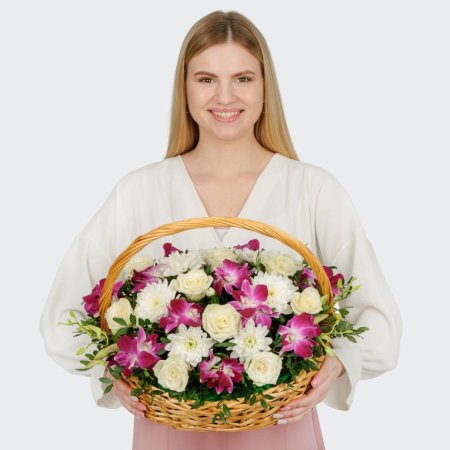 Букет в корзине Империя Солнца