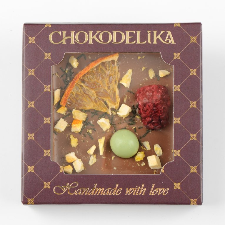 Шоколад молочный Ежевика и апельсин с украшением (35г)