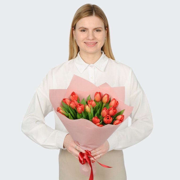Букет 21 красный тюльпан