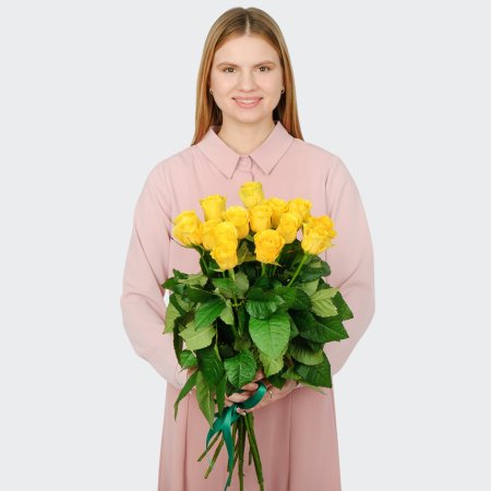 Букет 15 роз Илиос