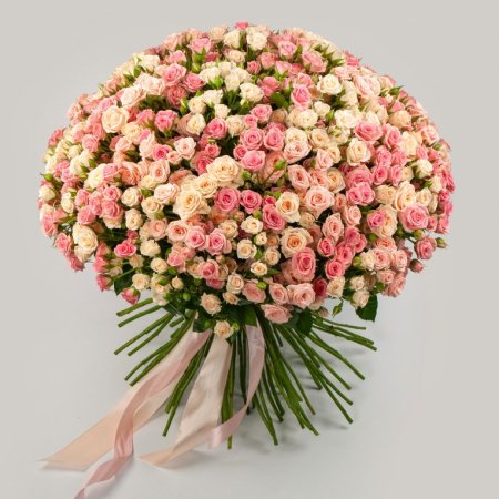 Букет 101 кустовой розы Сладкая нега