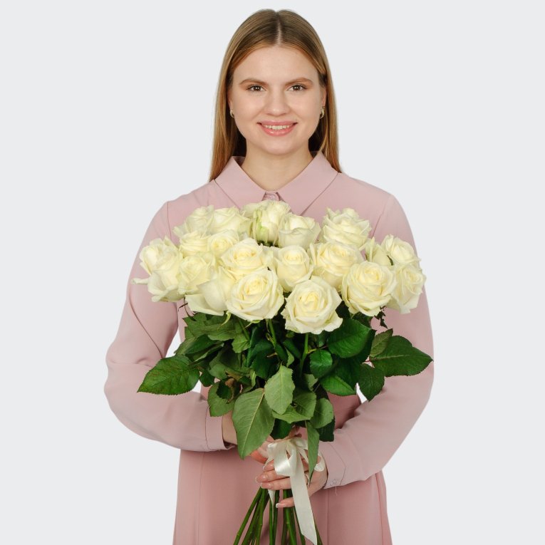 Букет 21 роза Аваланш 60/70 см