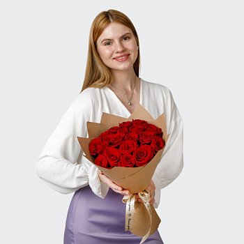 Букет 19 роз Идеальное свидание