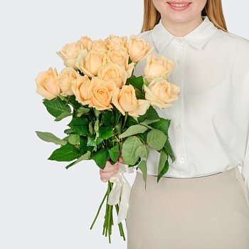 Букет 15 роз Пич Аваланш