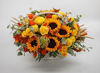 Букет в корзине Солнечный источник