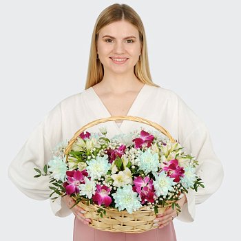 Букет в корзине Цвет нового дня
