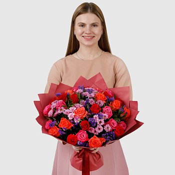 Букет с розами и хризантемами Южная королева